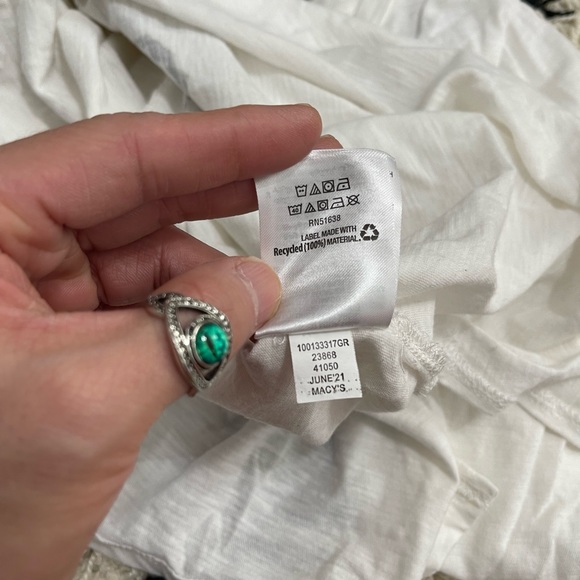 Girl’s Large (12-14) Epic Threads Graphic Love & Tiger Prints Long-sleeve Tee - Picture 9 of 9